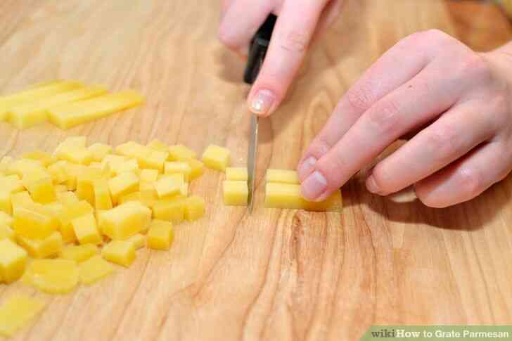 Image intitulee Raper le Parmesan a l